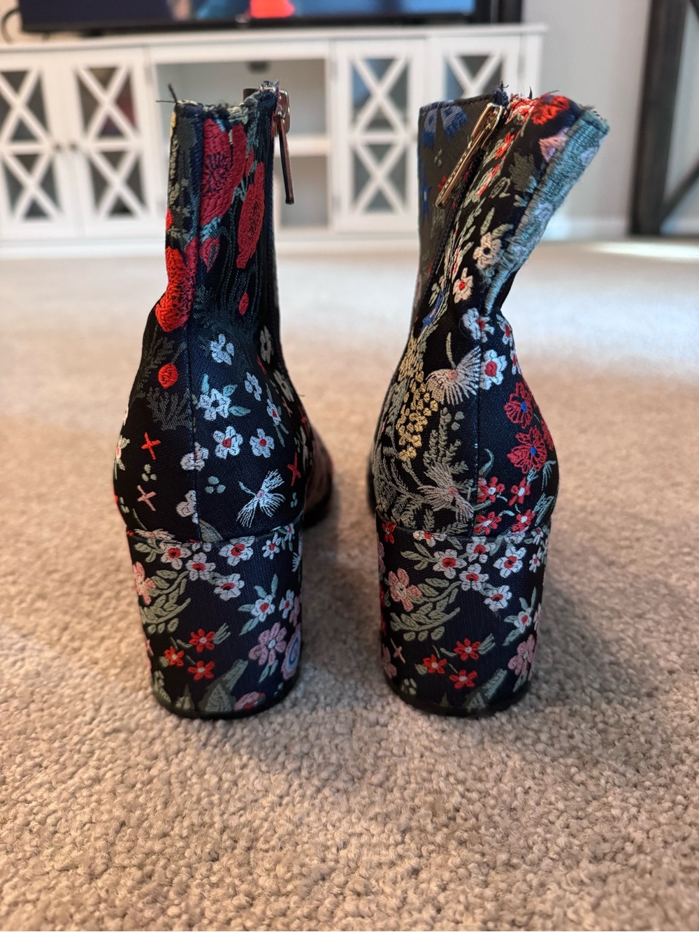 Floral Tapestry Embroidered Block Heel Booties Indigo Rd Size 9M - Picture 4 of 9